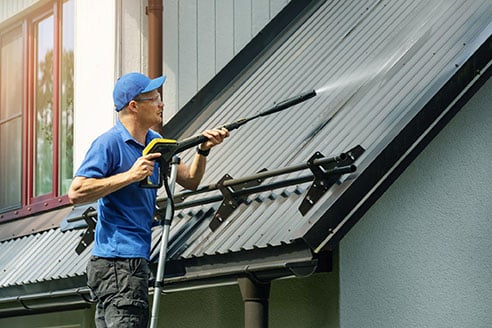Metal-Roof-Cleaning